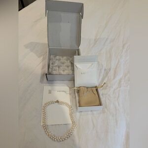 Pearl Necklace in Cream